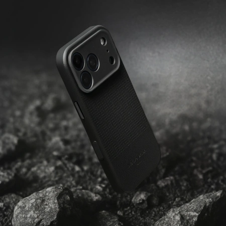 Чехол Native Union ACTIVE CASE с MagSafe для iPhone 17 Pro. Цвет: черный