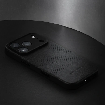 Чехол Native Union ACTIVE CASE с MagSafe для iPhone 18 Pro. Цвет: черный