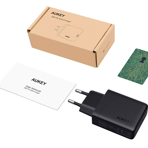 Сетевое зарядное устройство Aukey USB-C, 30W. Цвет: черный