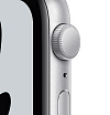 Apple Watch Nike SE, 44мм, корпус из алюминия серебристого цвета, ремешок "чистая платина/черный"