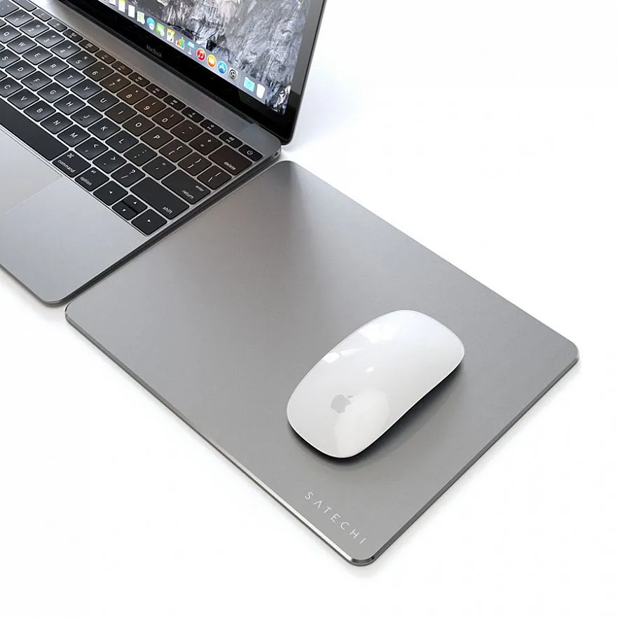 Коврик Satechi Aluminum Mouse Pad для компьютерной мыши. Материал алюминий. Цвет: "Cерый космос"